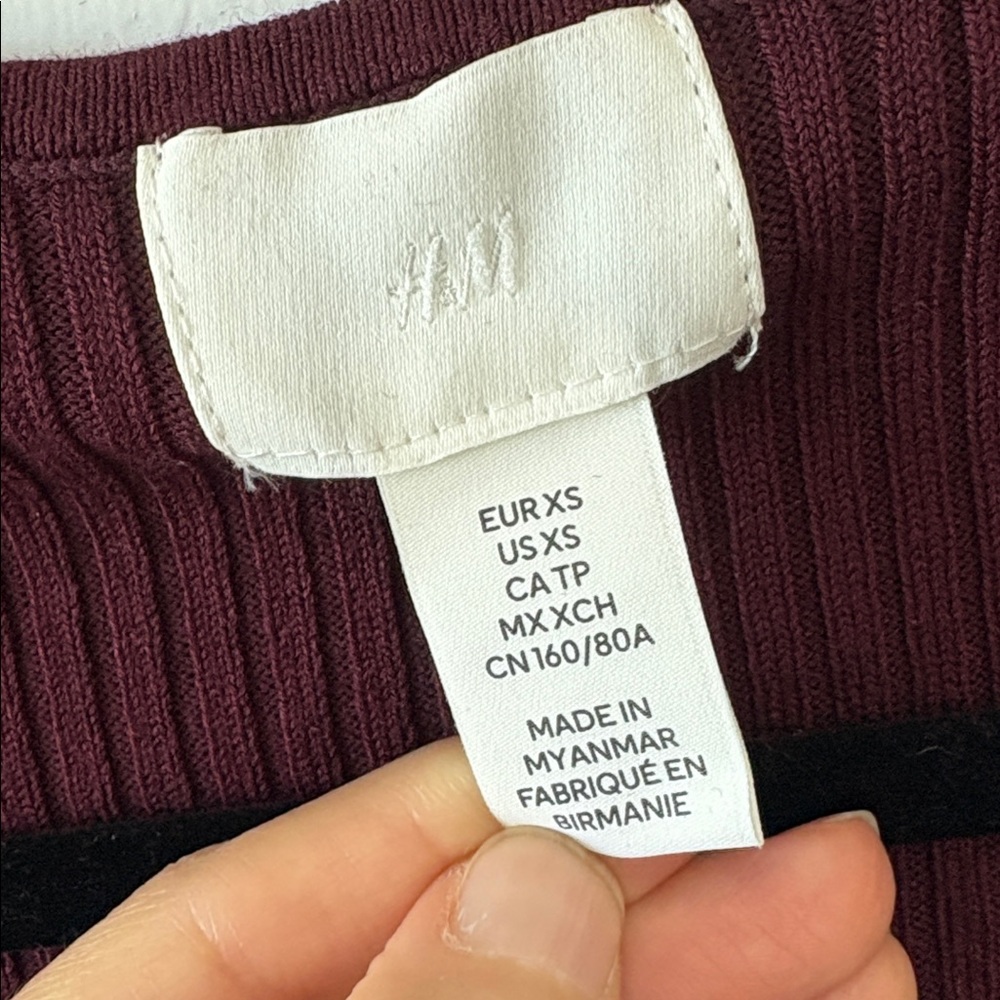 H&M Burgundy Ribbed Top - Picture 2 of 2